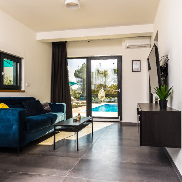 Living room, Olive Tree Mansion, Olive Tree Mansion, Luxury Apartments Vir