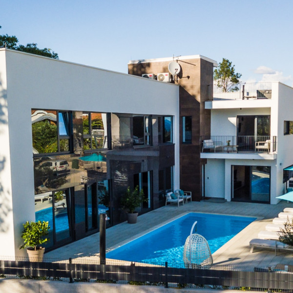 Olive Tree Mansion, Olive Tree Mansion, Luxury Apartments Vir