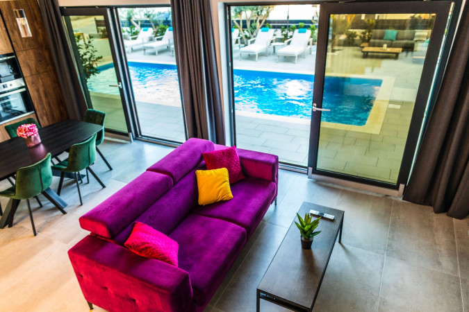 Olive Tree Mansion, Luxury Apartments Vir