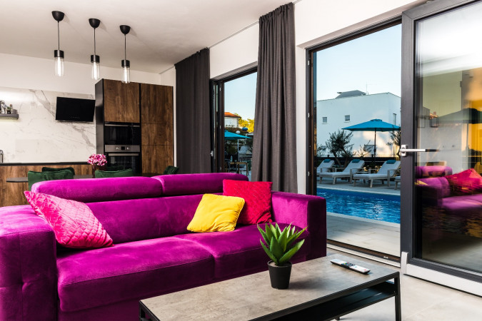 Olive Tree Mansion, Luxury Apartments Vir