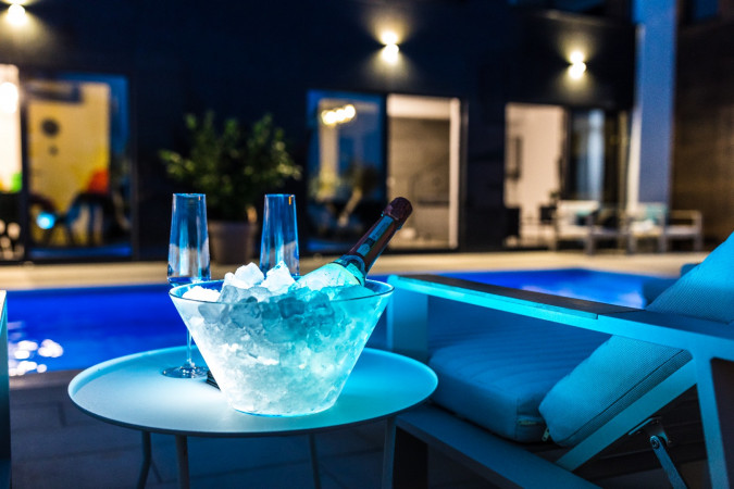 Olive Tree Mansion, Luxury Apartments Vir