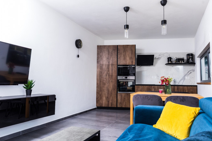 Olive Tree Mansion, Luxury Apartments Vir