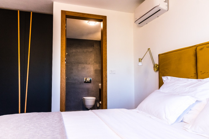 Olive Tree Mansion, Luxury Apartments Vir