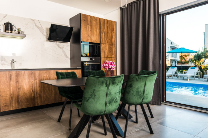 Olive Tree Mansion, Luxury Apartments Vir