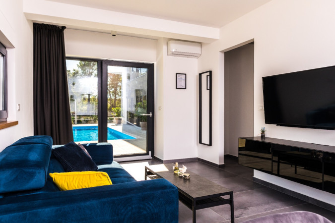 Olive Tree Mansion, Luxury Apartments Vir