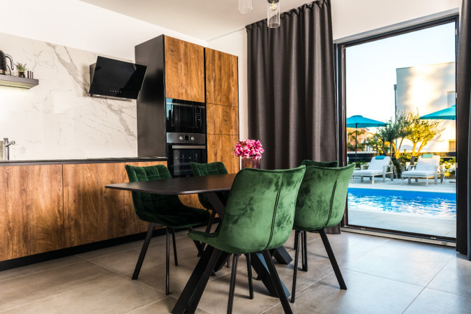 Olive Tree Mansion, Luxury Apartments Vir