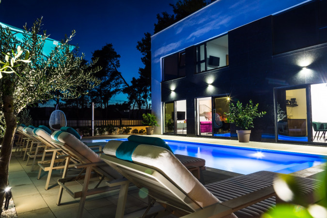 Olive Tree Mansion, Luxury Apartments Vir