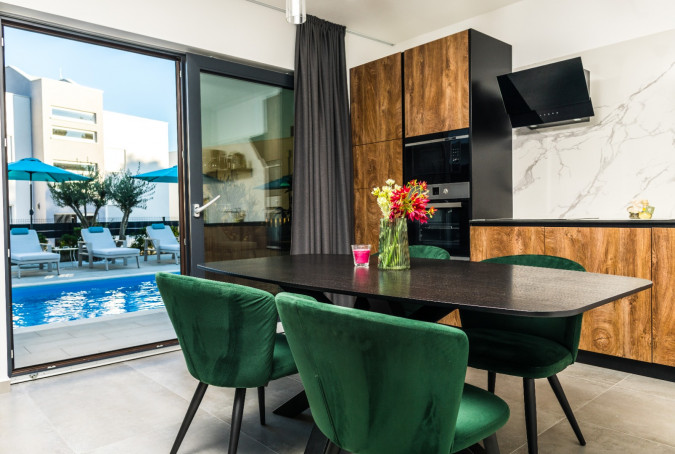 Olive Tree Mansion, Luxury Apartments Vir