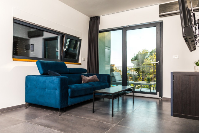 Olive Tree Mansion, Luxury Apartments Vir