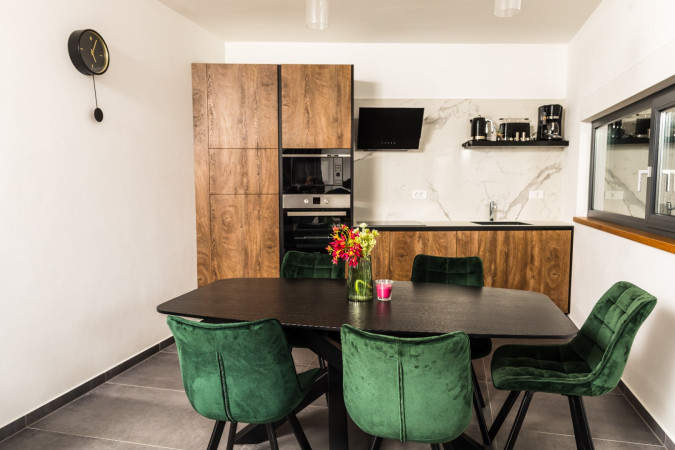 Olive Tree Mansion, Luxury Apartments Vir