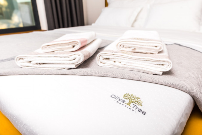 Olive Tree Mansion, Luxury Apartments Vir