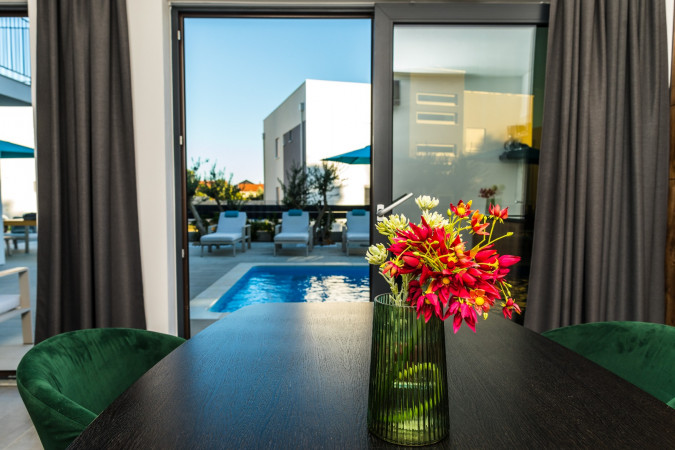 Olive Tree Mansion, Luxury Apartments Vir